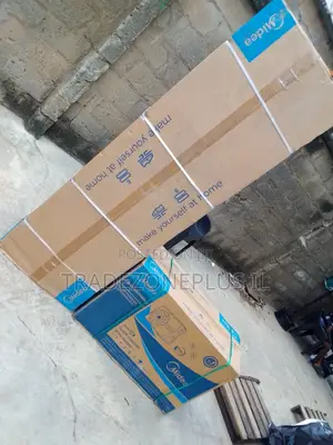 Midea Commercial Cooling Appliance 3HP Floor Type AC