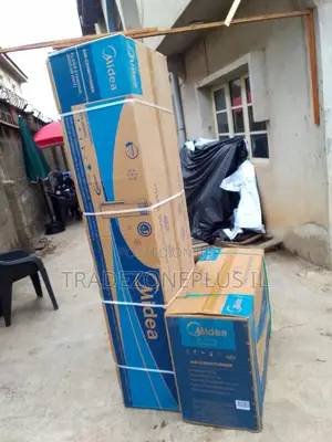 Modern Interior Cooling System Midea 3HP Floor AC