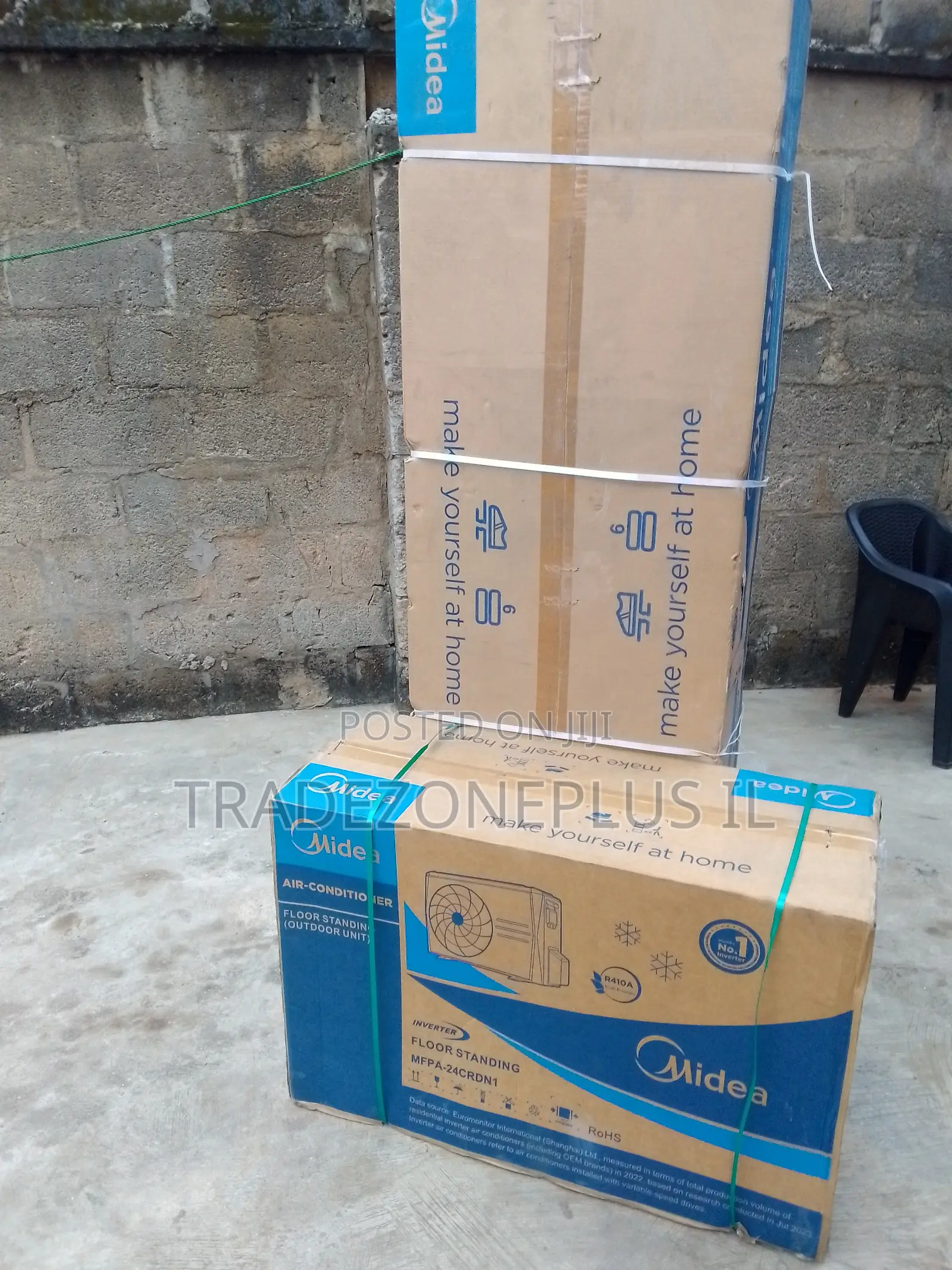 Modern Interior Cooling System Midea 3HP Floor AC