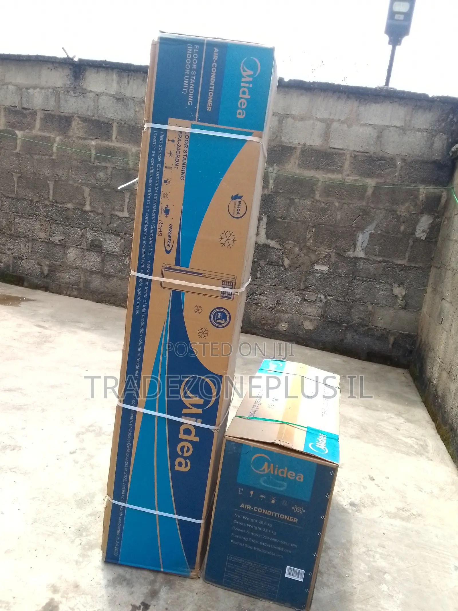 Midea Standing Air Conditioning System for Spacious Interiors