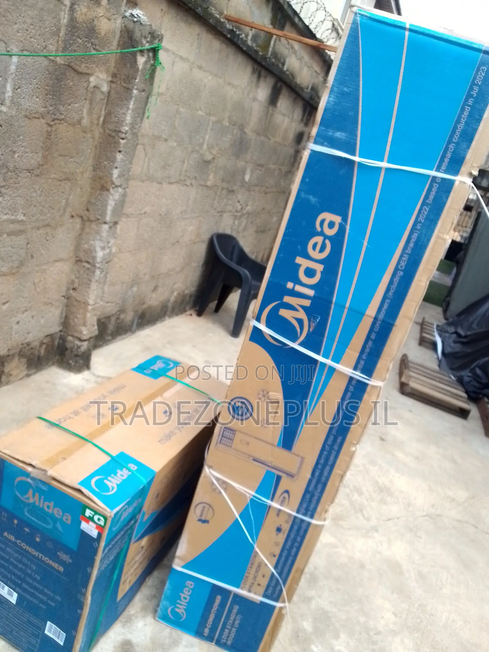 Midea Standing Air Conditioning System for Spacious Interiors