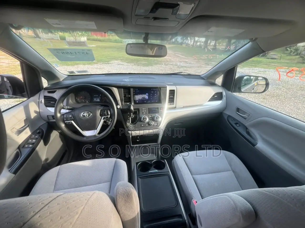 Toyota Sienna LE 7-Passenger 4dr Minivan AWD (3.5L 6cyl 6A) 2015 Gray
