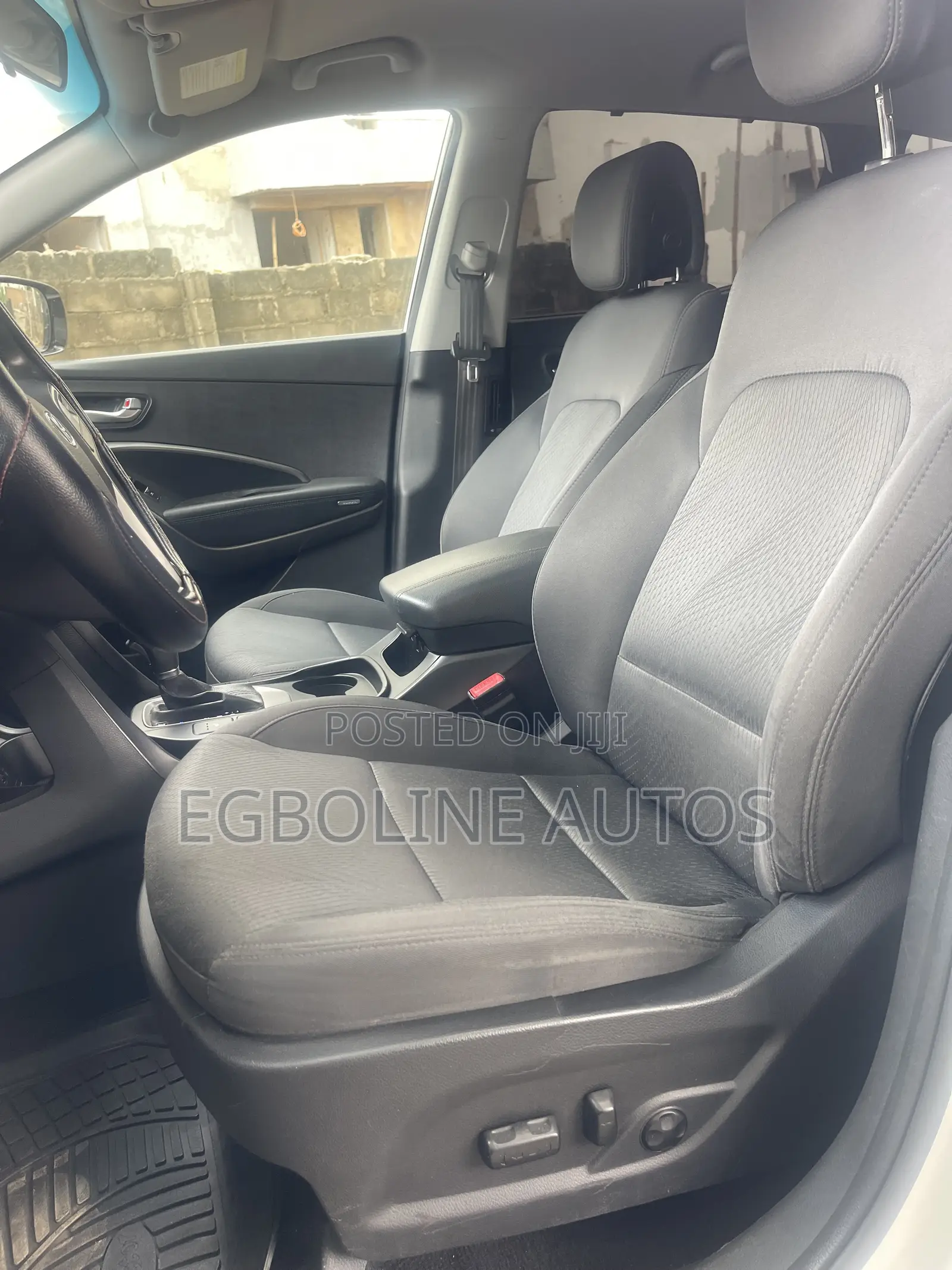 Hyundai Santa Fe 2017 White
