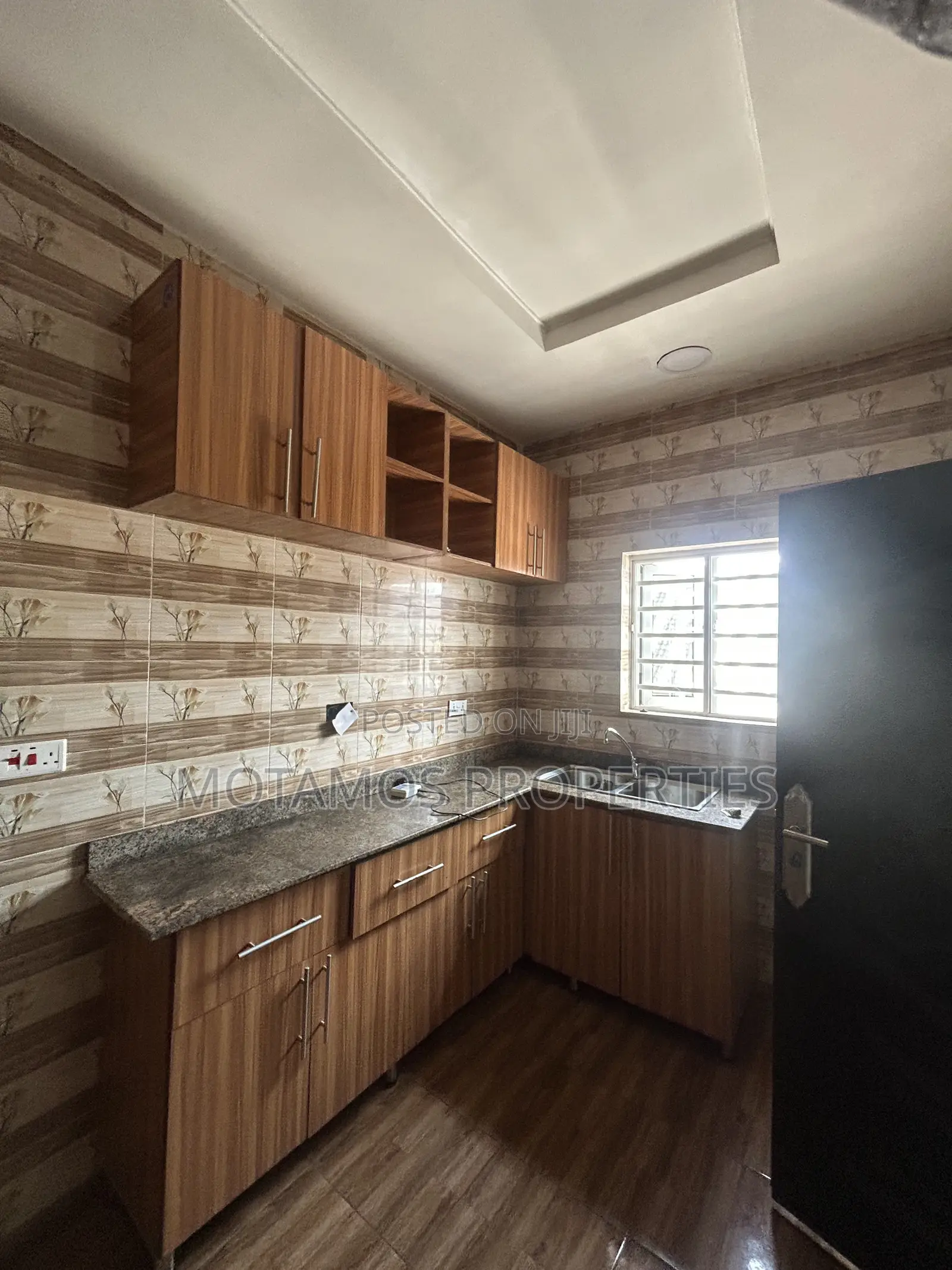 2bdrm Block of Flats in Egbelu Minita, Obio-Akpor for rent