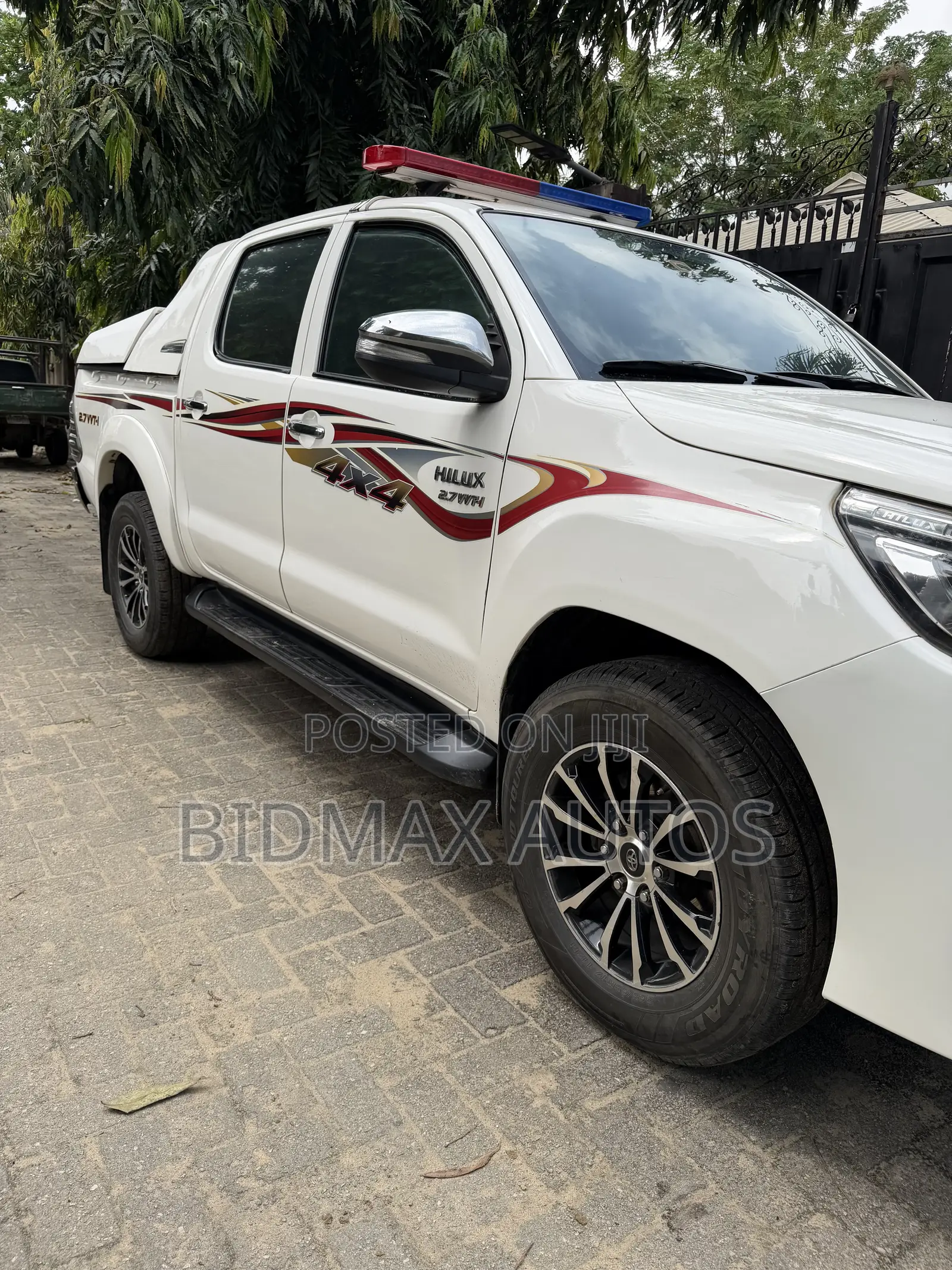 Toyota Hilux SR5 4x4 2015 White
