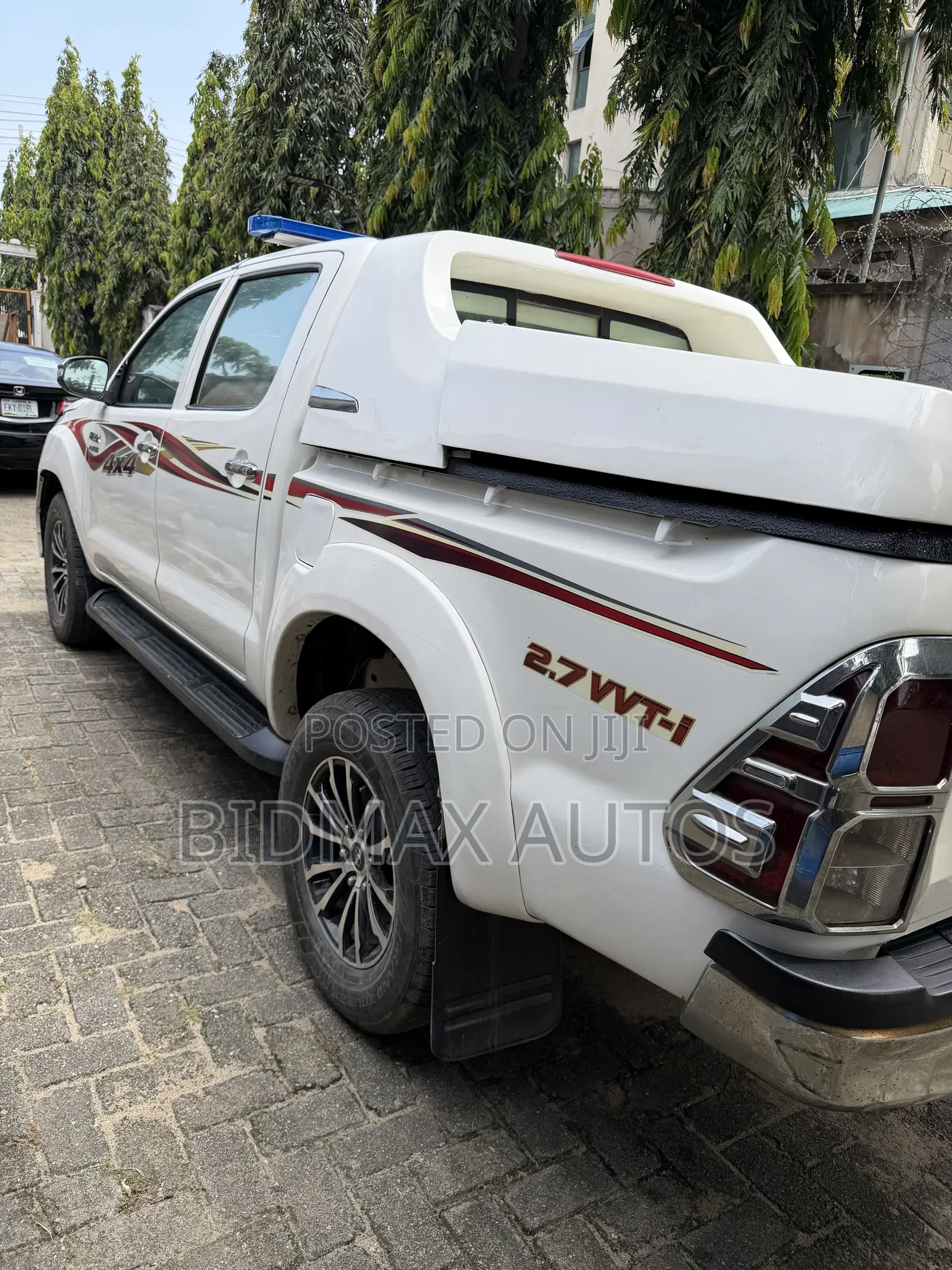 Toyota Hilux SR5 4x4 2015 White