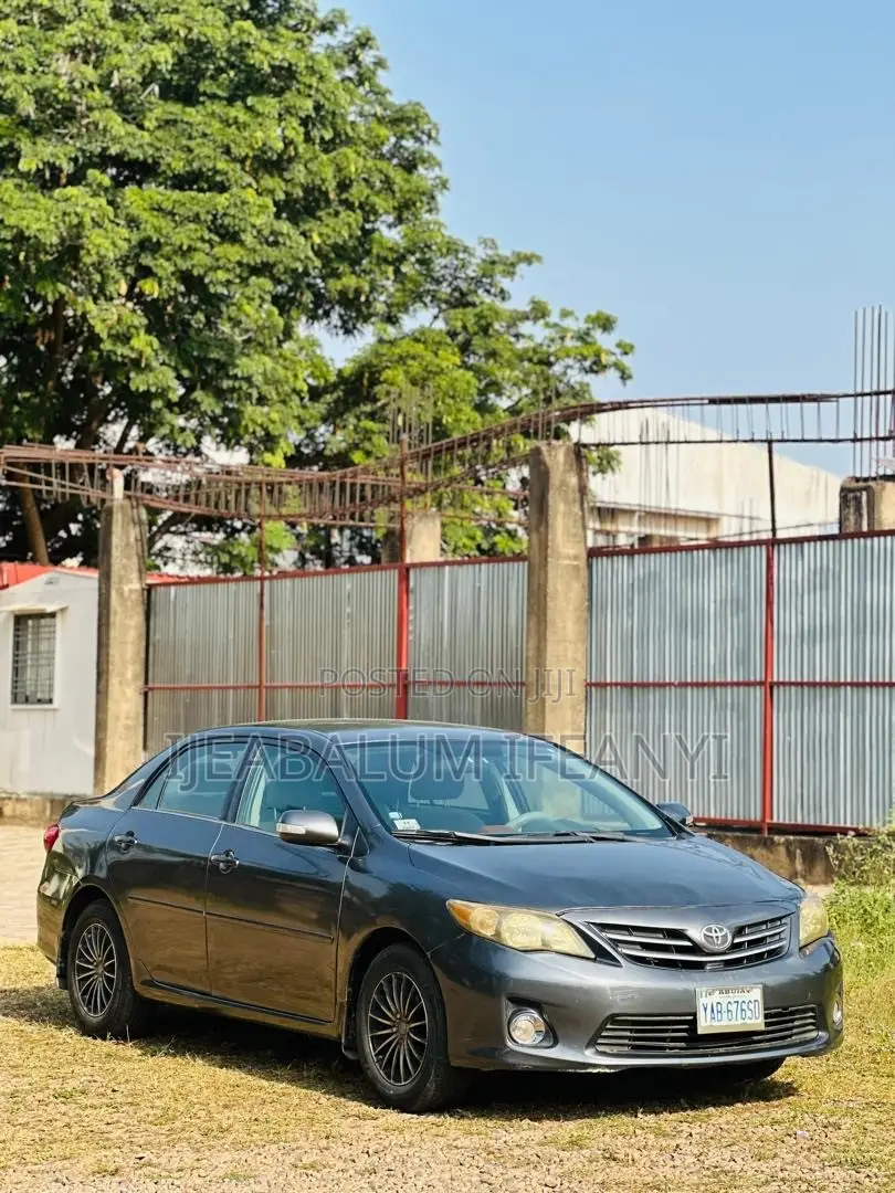 Toyota Corolla 2013 Gray