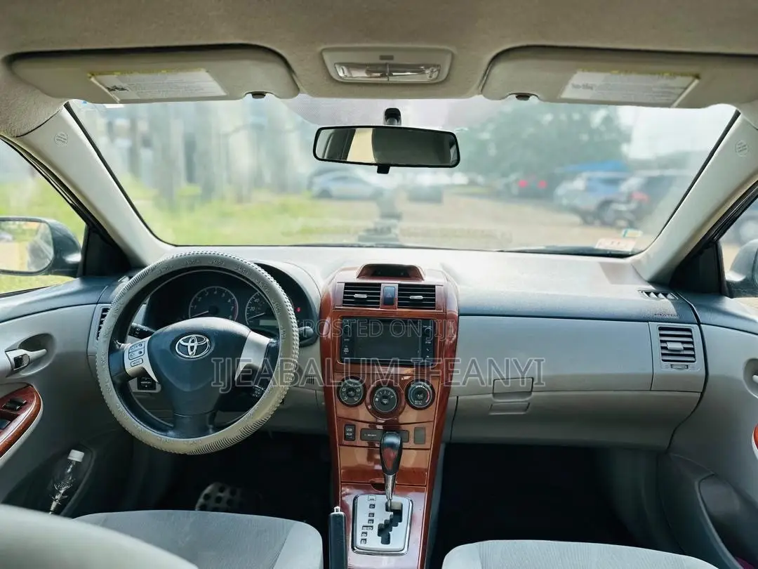 Toyota Corolla 2013 Gray