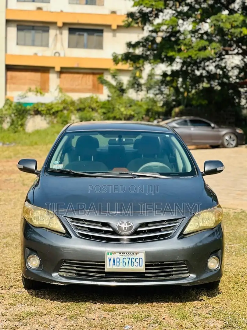 Toyota Corolla 2013 Gray