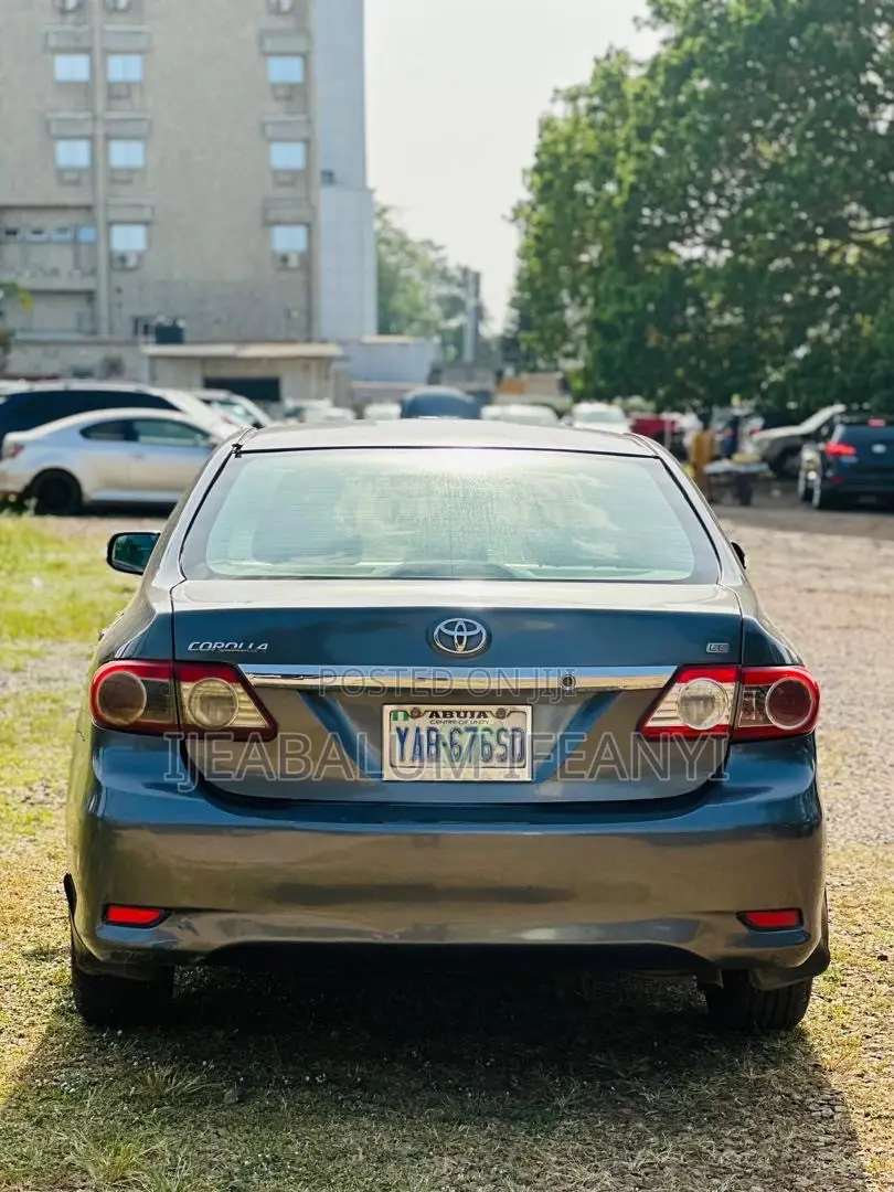 Toyota Corolla 2013 Gray