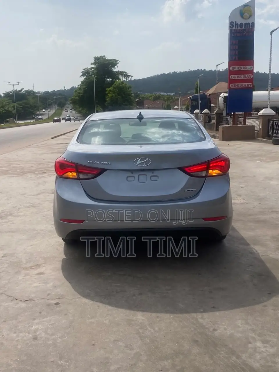 Hyundai Elantra Limited PZEV 4dr Sedan (1.8L 4cyl 6A) 2015 Silver