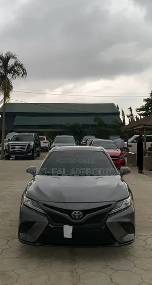 Toyota Camry 2019 Gray