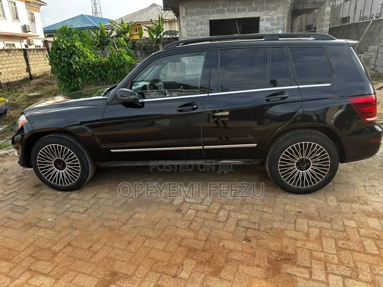 Mercedes-Benz GLK-Class Base GLK 350 4dr AWD 4MATIC (3.5L 6cyl 7A) 2015