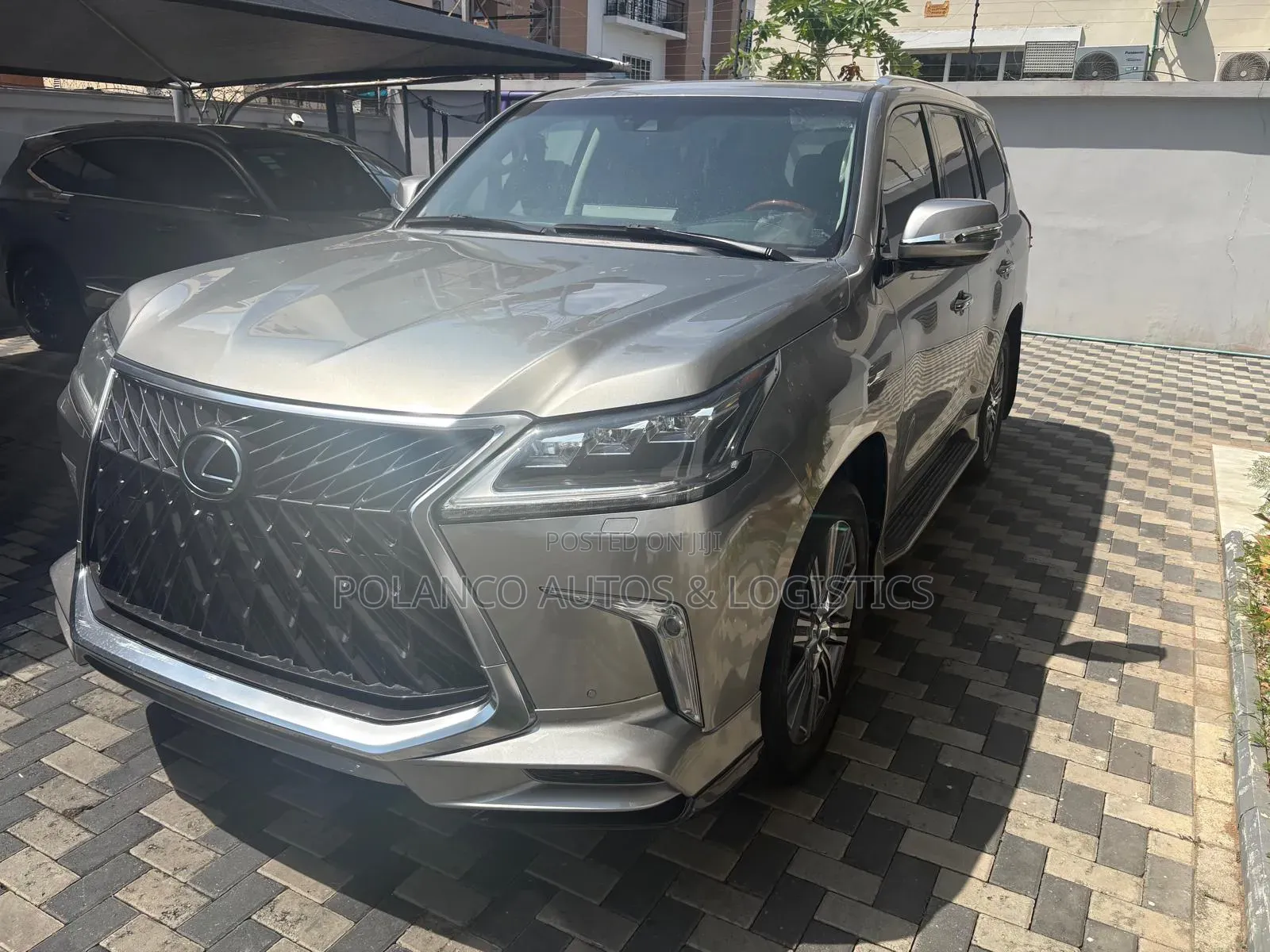 Lexus LX 570 AWD 2016 Gray