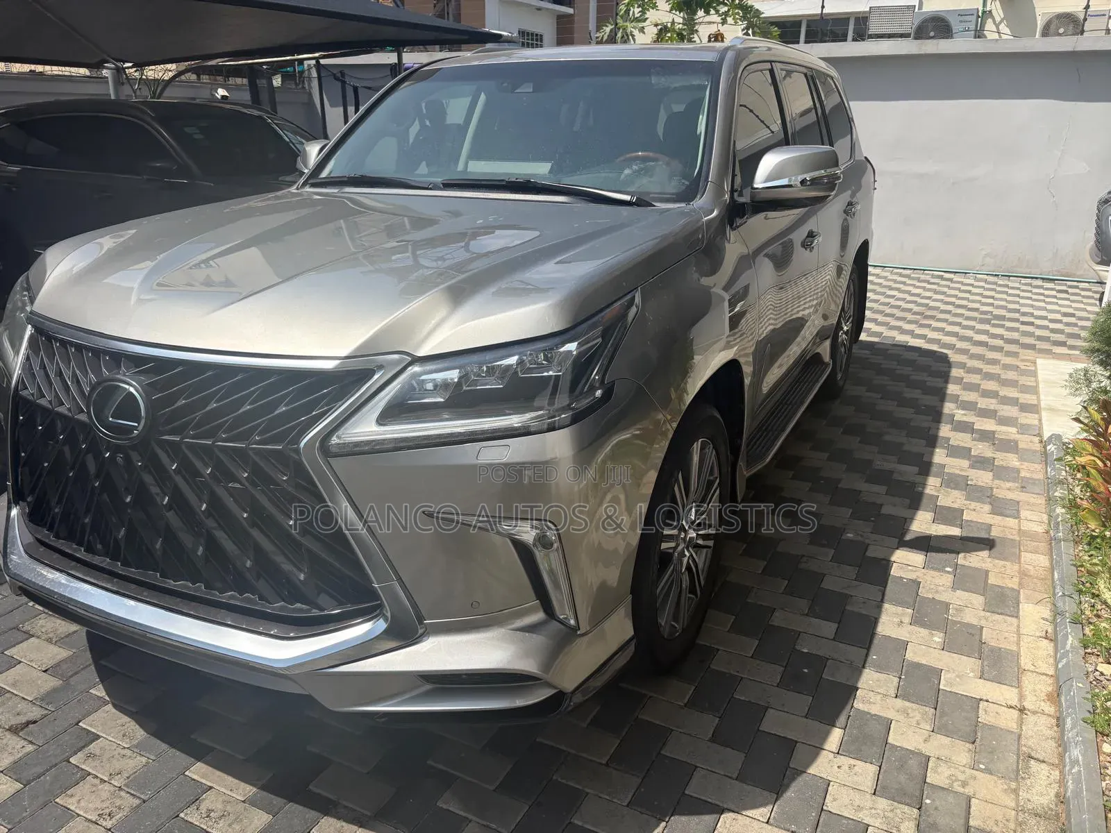 Lexus LX 570 AWD 2016 Gray
