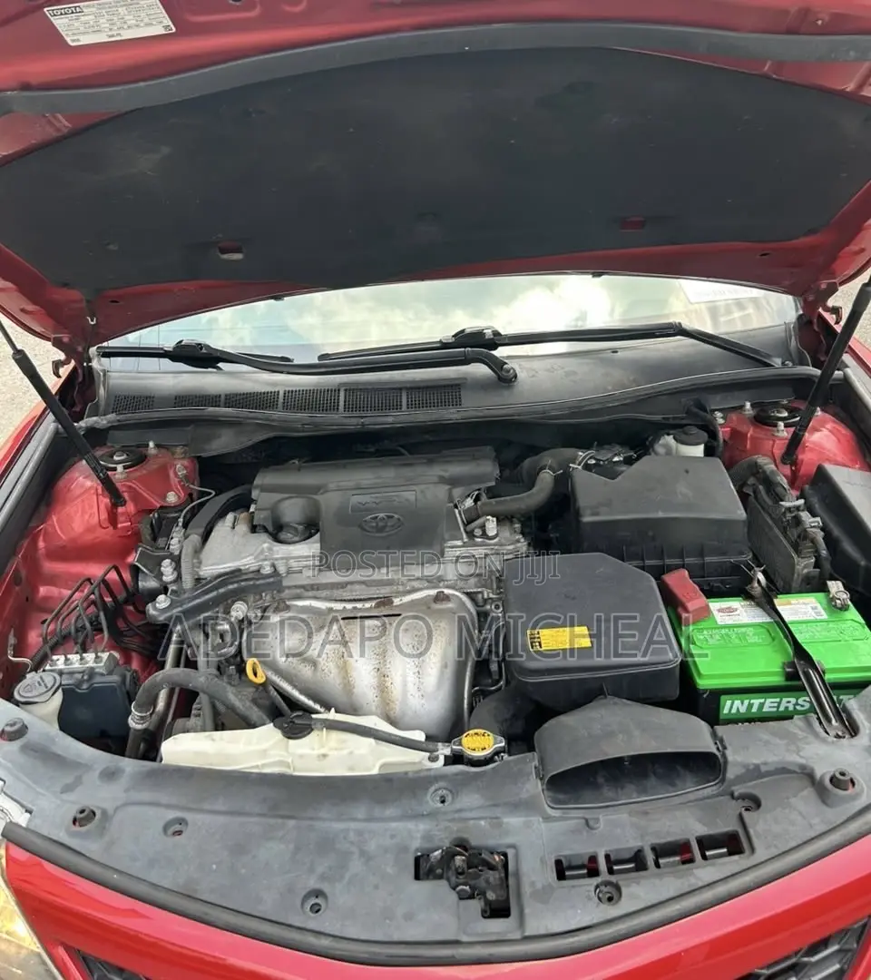 Toyota Camry SE 4dr Sedan (2.5L 4cyl 6A) 2013 Red