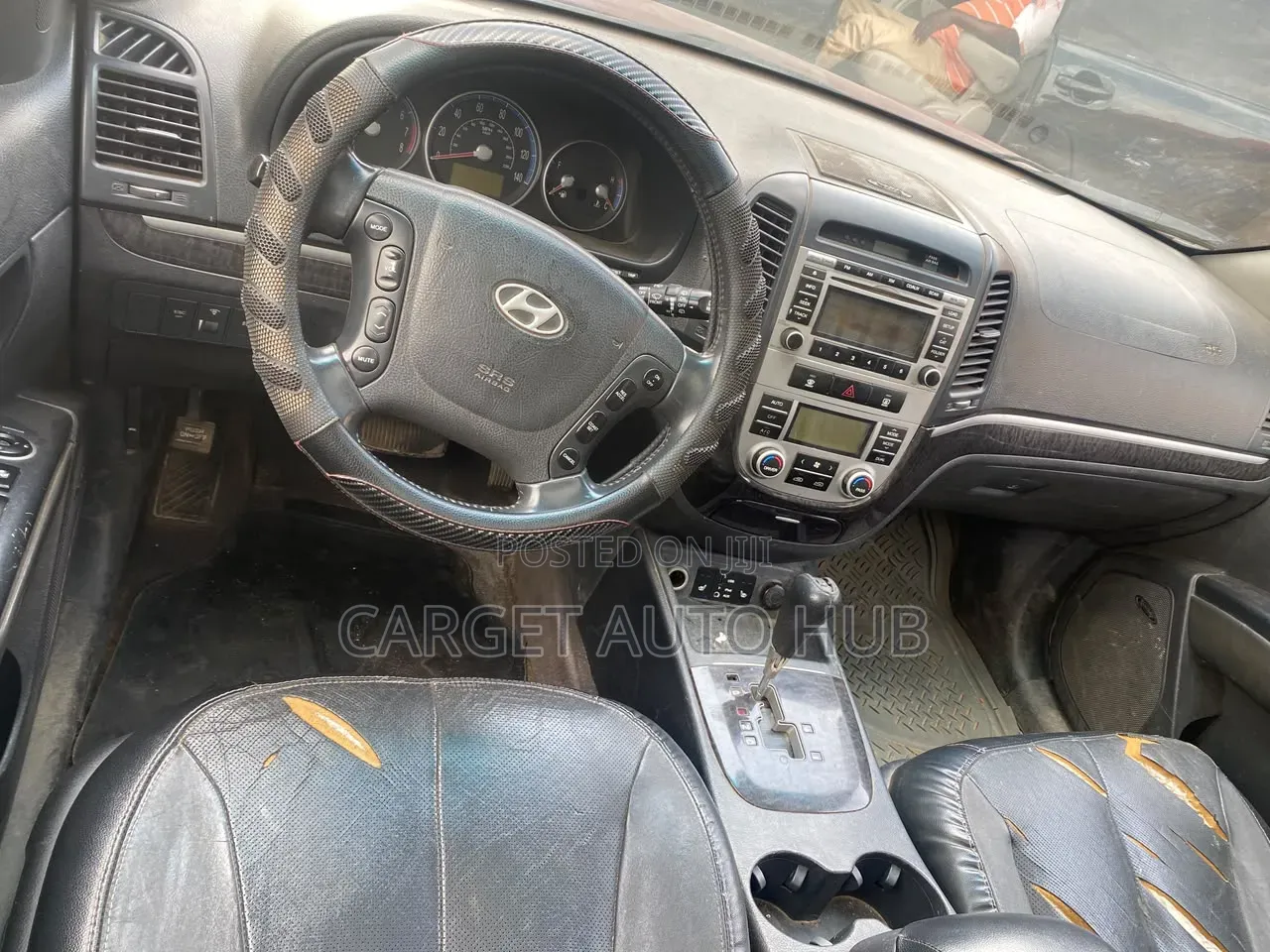 Hyundai Santa Fe 2011 Red