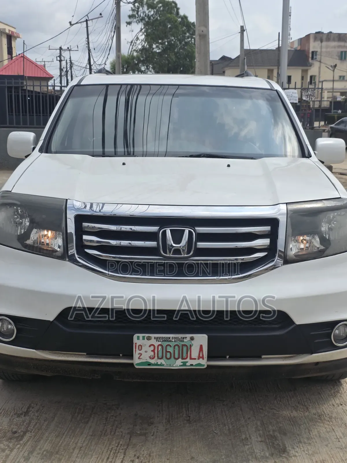 Honda Pilot Touring w/RES/Navi 4WD (3.5L 6cyl 5A) 2012 White