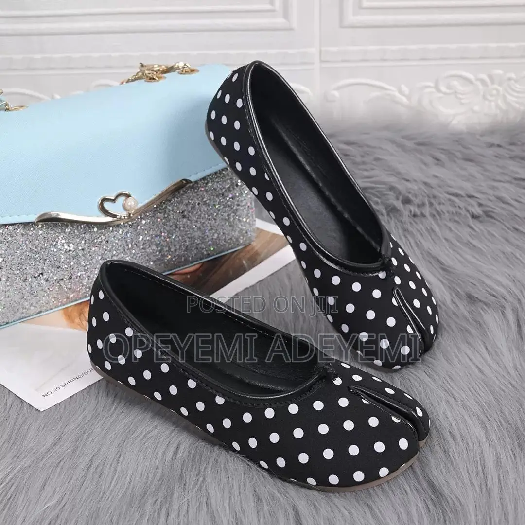 Pokadot Split Toe Shoe