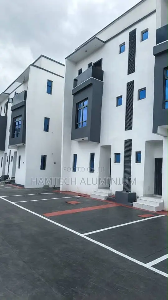 Furnished 4bdrm Duplex in More, GRA Phase 2 Shangisha for sale