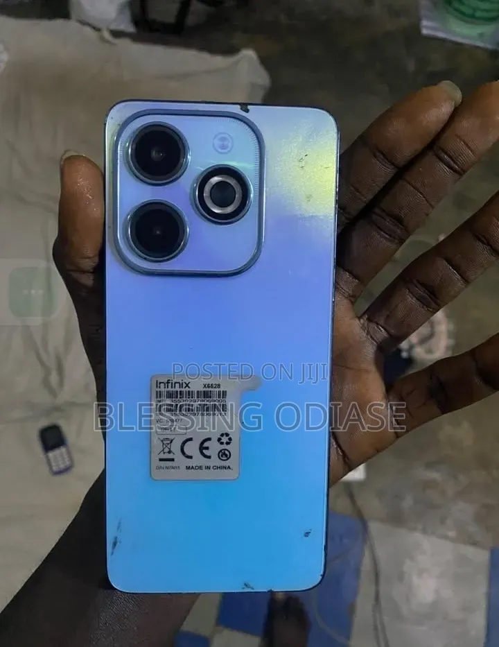 Infinix Hot 40i 128 GB Blue