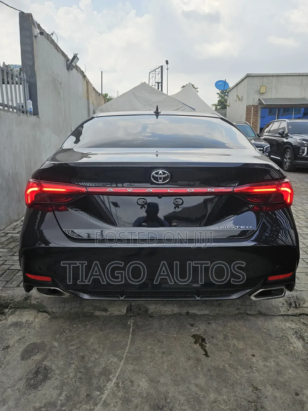 Toyota Avalon Limited FWD Sedan (3.5L V6 8A) 2019 Black
