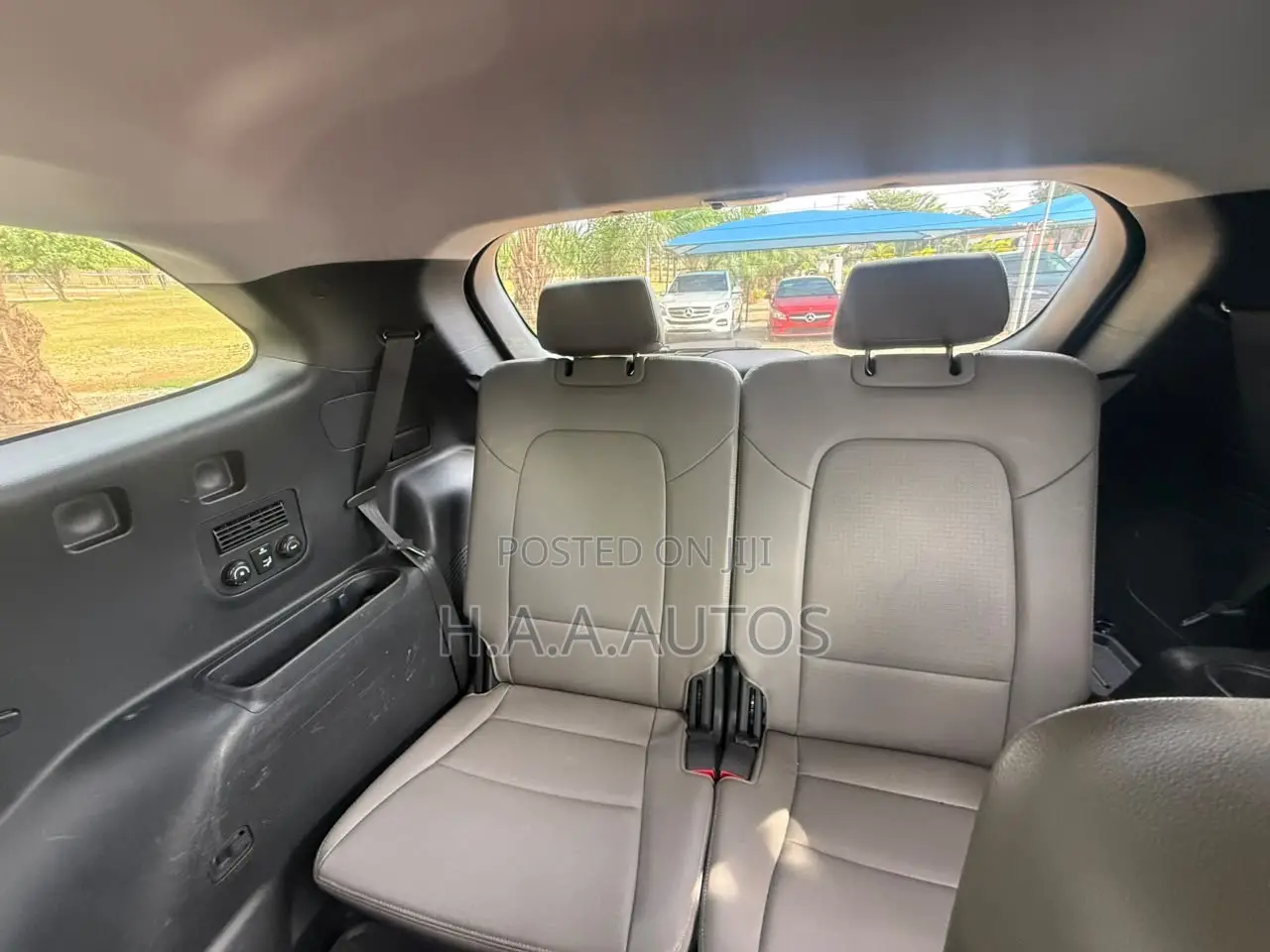 Hyundai Santa Fe Limited 4dr SUV AWD (3.3L 6cyl 6A) 2014 Silver