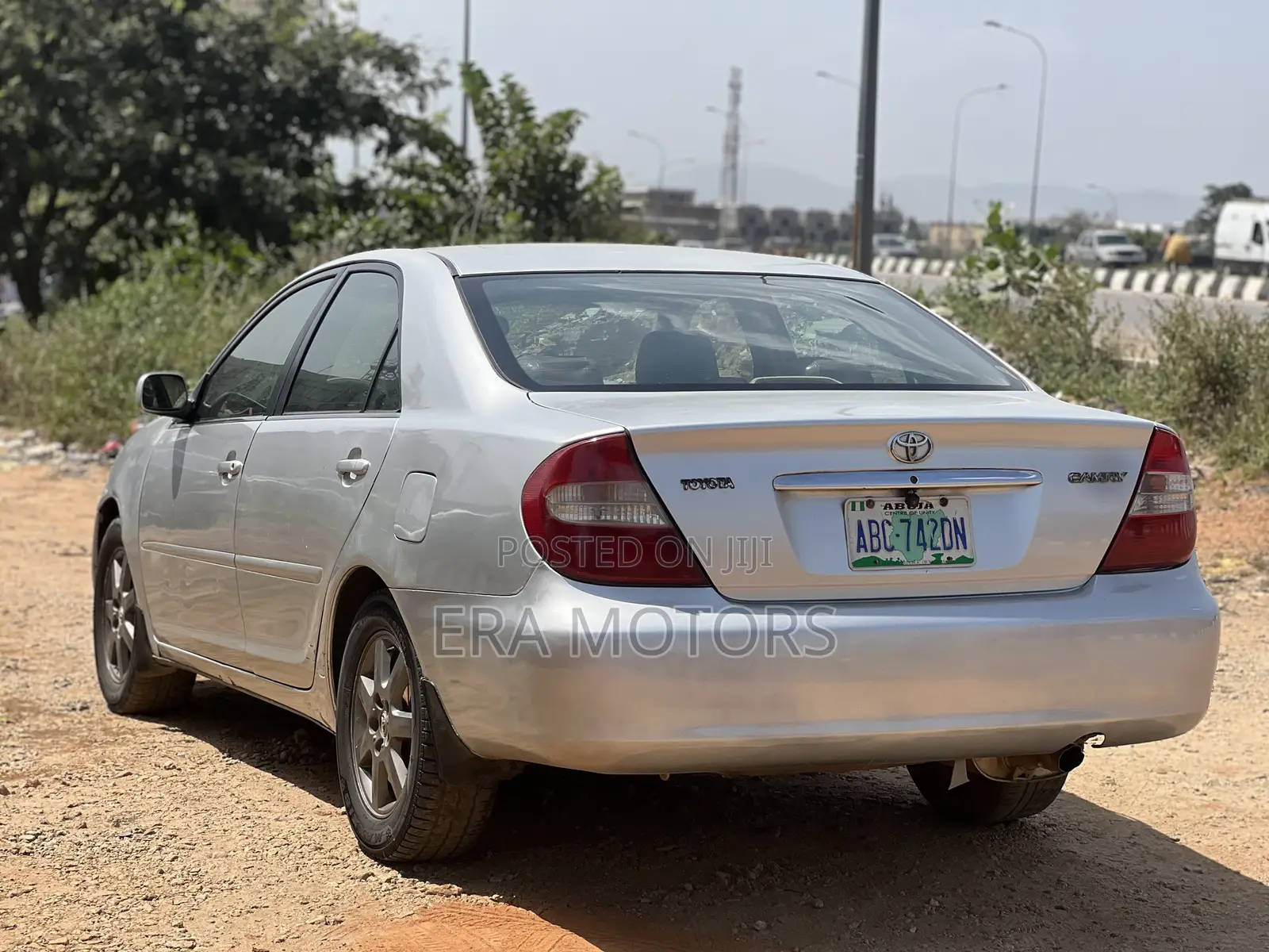 Toyota Camry XLE 4dr Sedan (2.4L 4cyl 4A) 2004 Silver