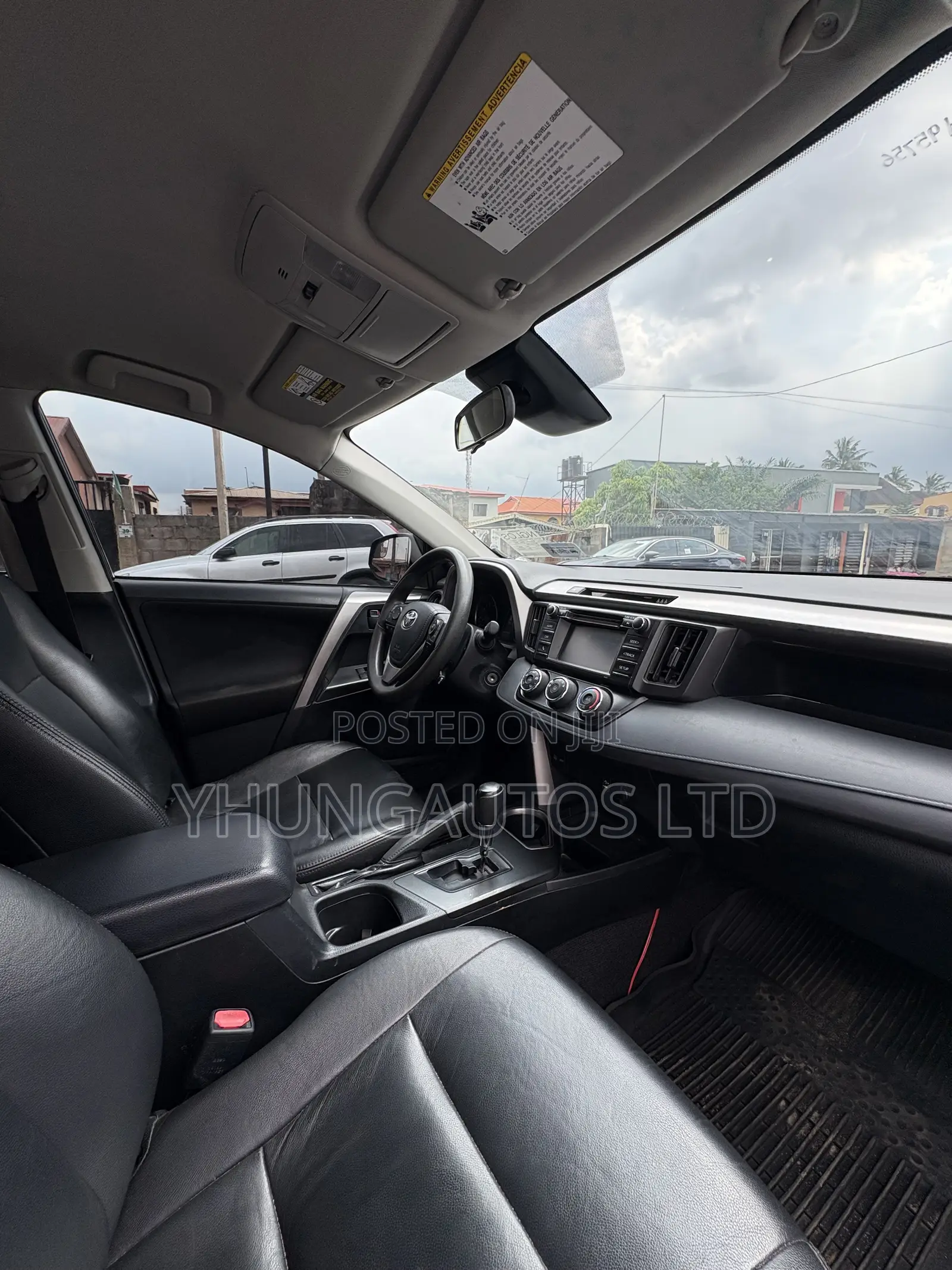 Toyota RAV4 LE AWD (2.5L 4cyl 6A) 2017 Gray