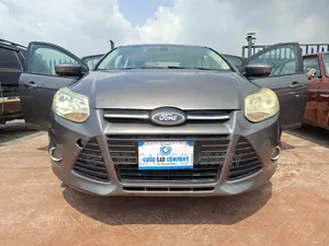 Ford Focus 2012 Gray