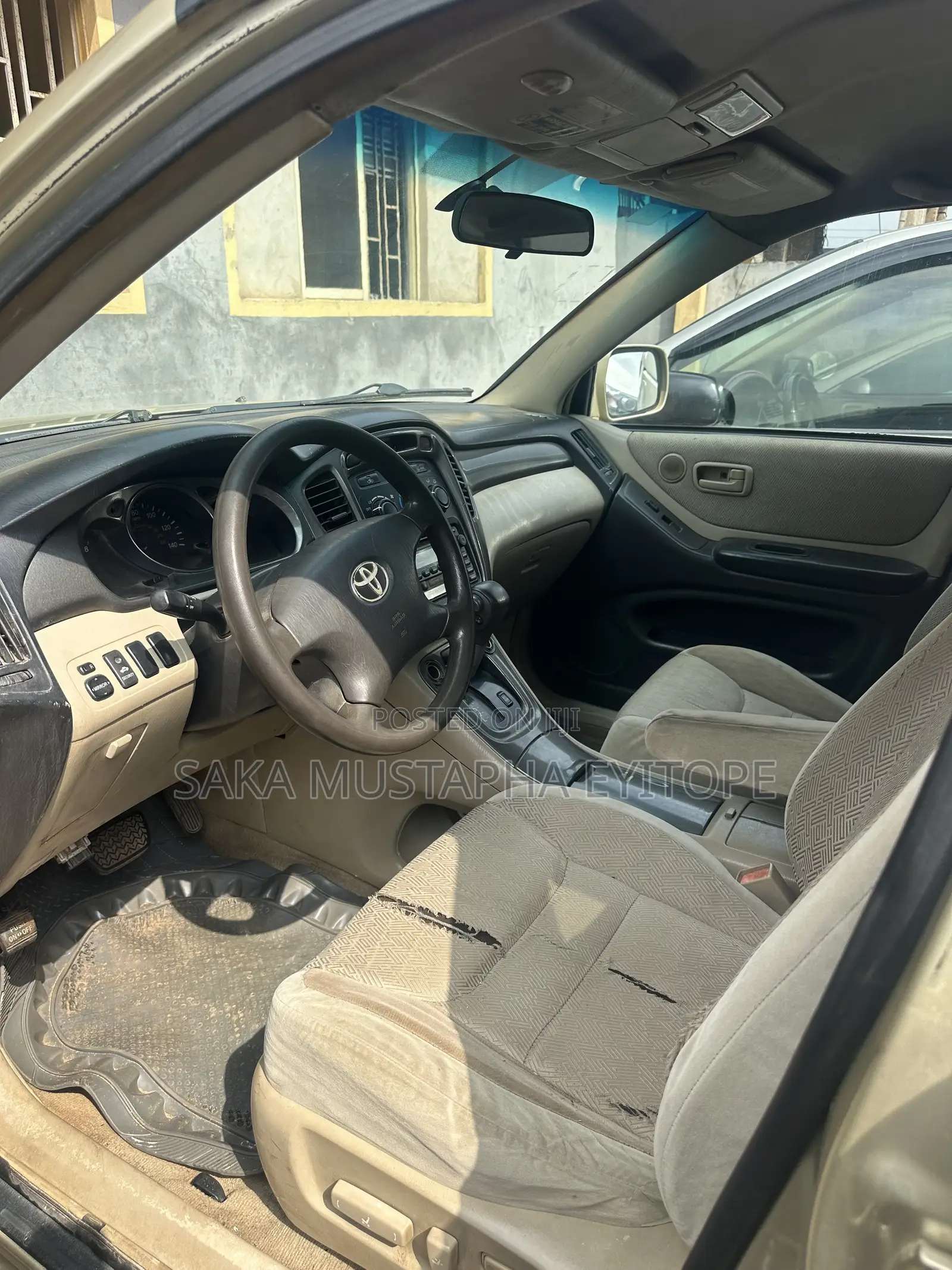Toyota Highlander 2004 Gold