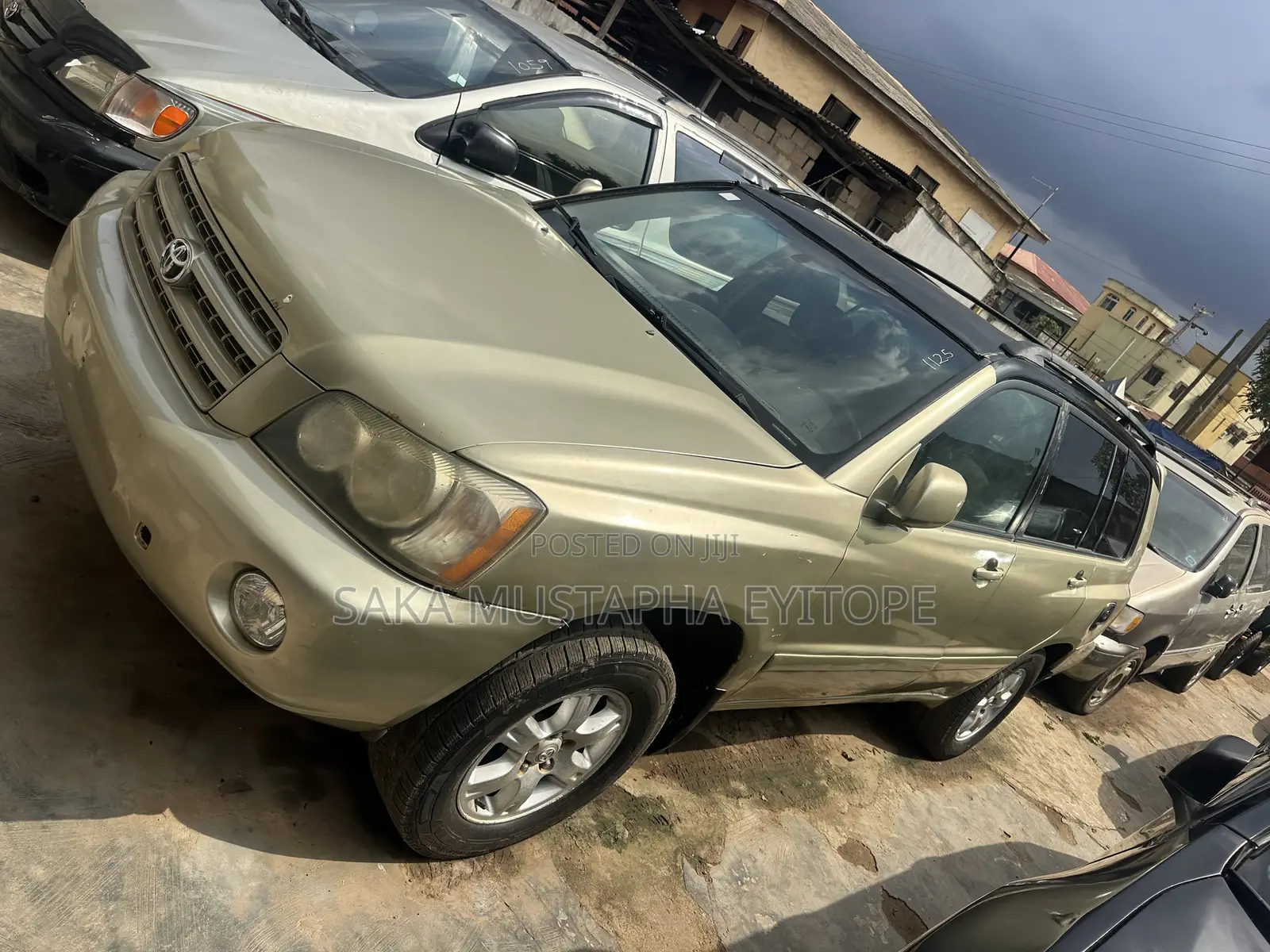 Toyota Highlander 2004 Gold