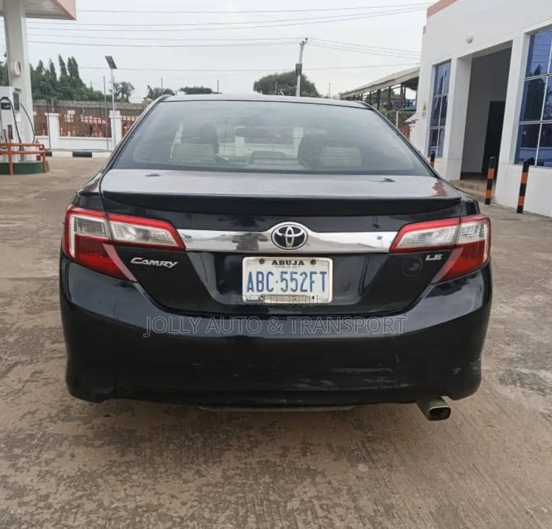 Toyota Camry LE 4dr Sedan (2.5L 4cyl 6A) 2013 Black