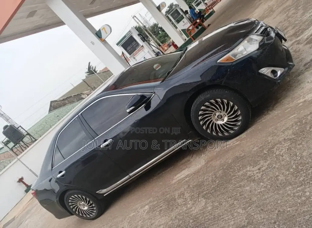 Toyota Camry LE 4dr Sedan (2.5L 4cyl 6A) 2013 Black