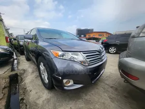 Toyota Venza XLE 2010 Gray