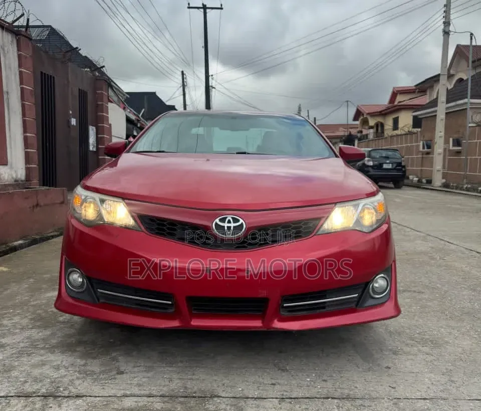 Toyota Camry 2013 Red