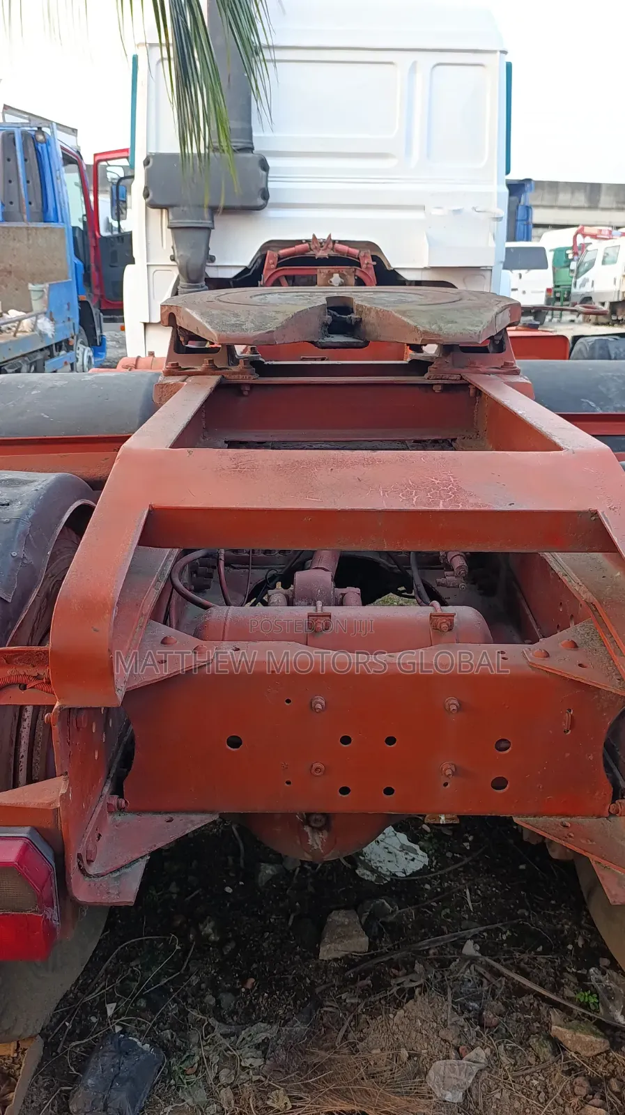 Iveco 190-36 Heavy-Duty Truck Head 10 Tires