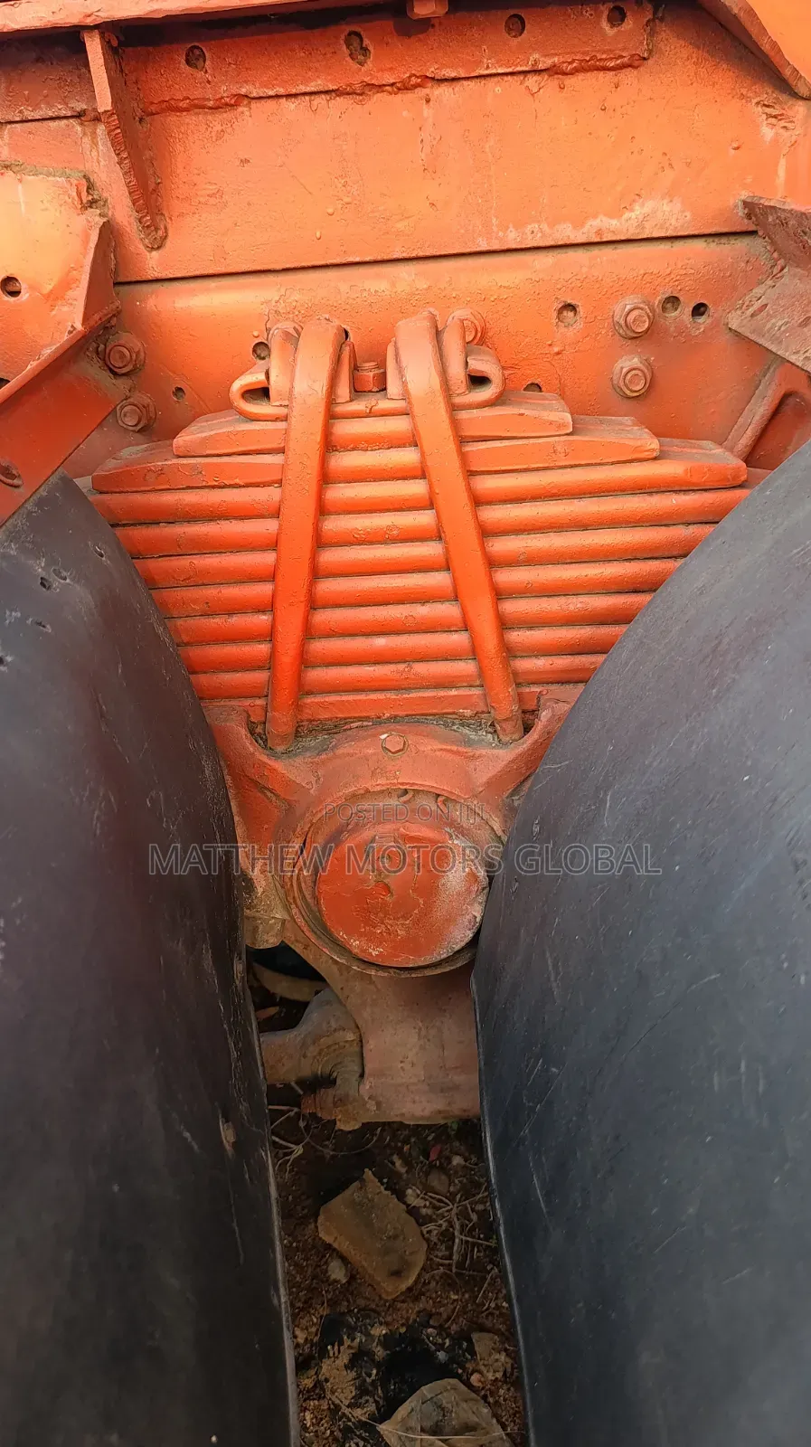 Iveco 190-36 Heavy-Duty Truck Head 10 Tires