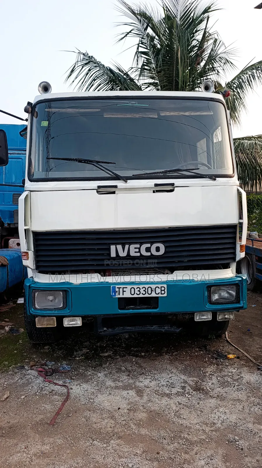 Iveco 190-36 Heavy-Duty Truck Head 10 Tires