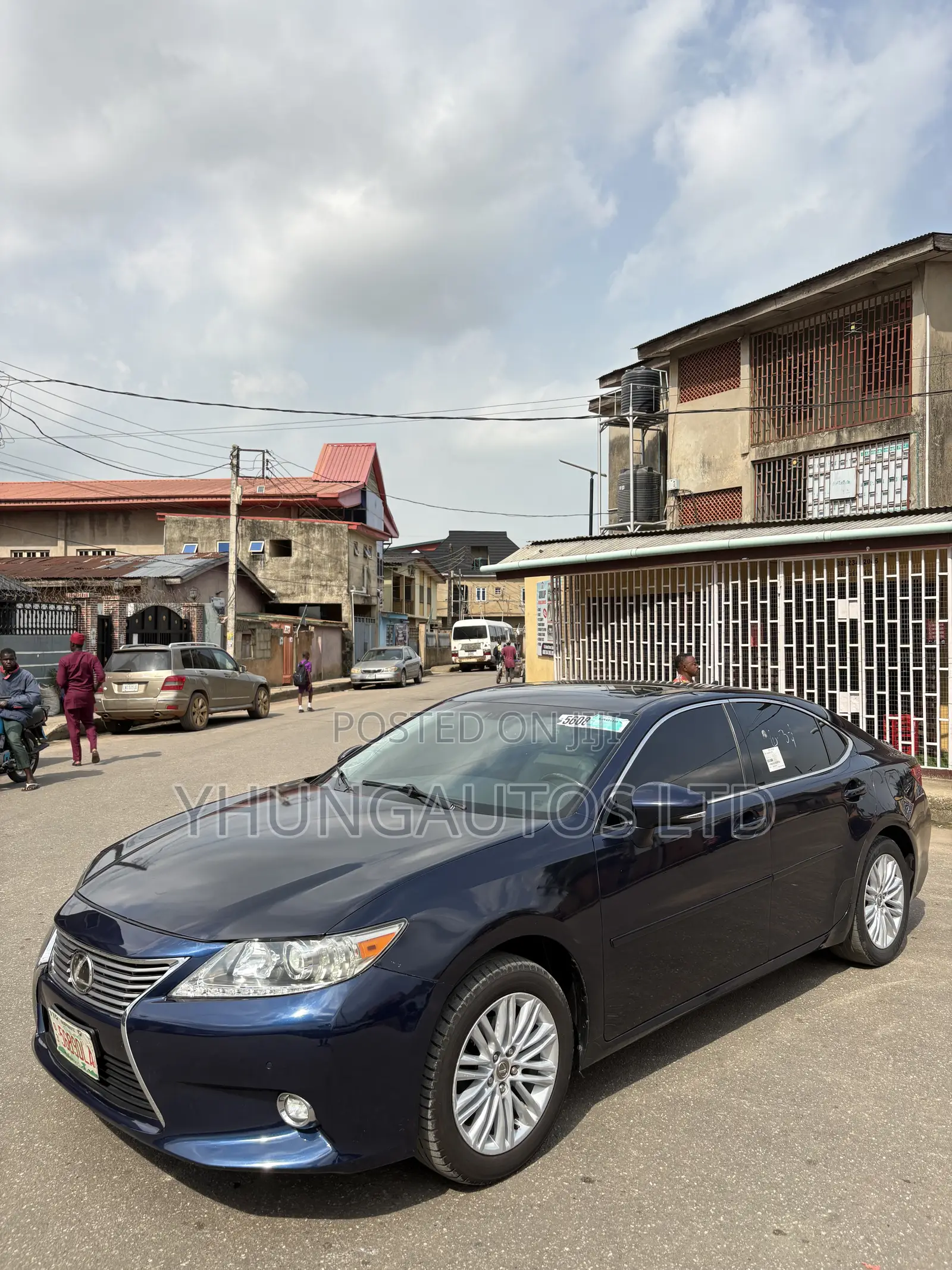 Lexus ES 350 FWD 2014 Blue
