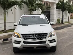 Mercedes-Benz M Class ML350 4MATIC 4dr SUV AWD (3.5L 6cyl 7A) 2014