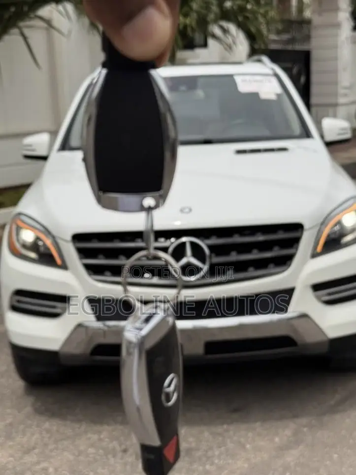 Mercedes-Benz M Class ML350 4MATIC 4dr SUV AWD (3.5L 6cyl 7A) 2014
