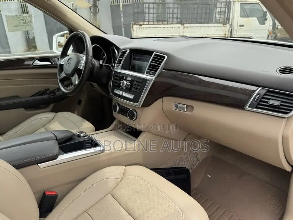 Mercedes-Benz M Class ML350 4MATIC 4dr SUV AWD (3.5L 6cyl 7A) 2014