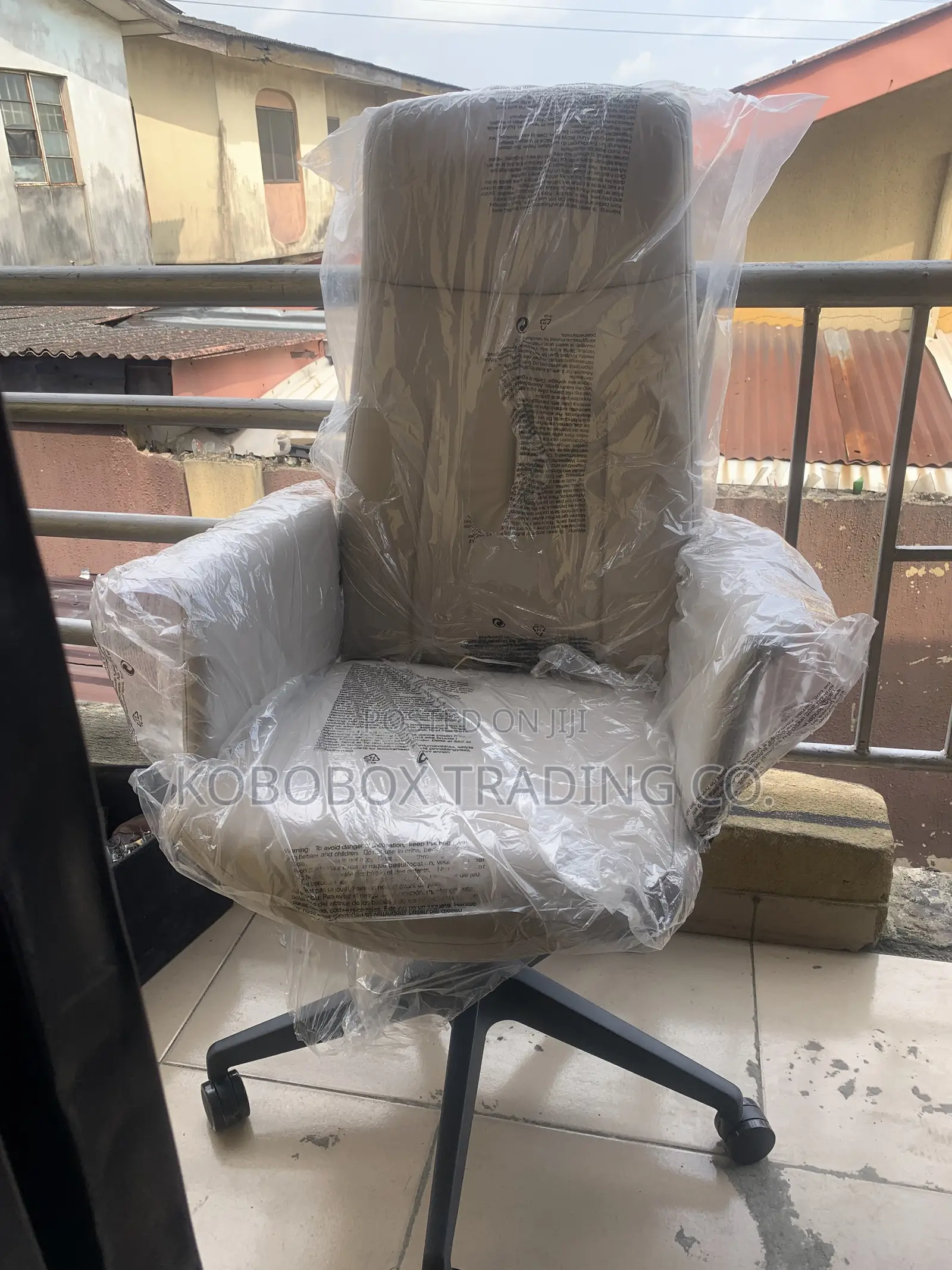 Executive Leather Office 360 Swivel Chair
