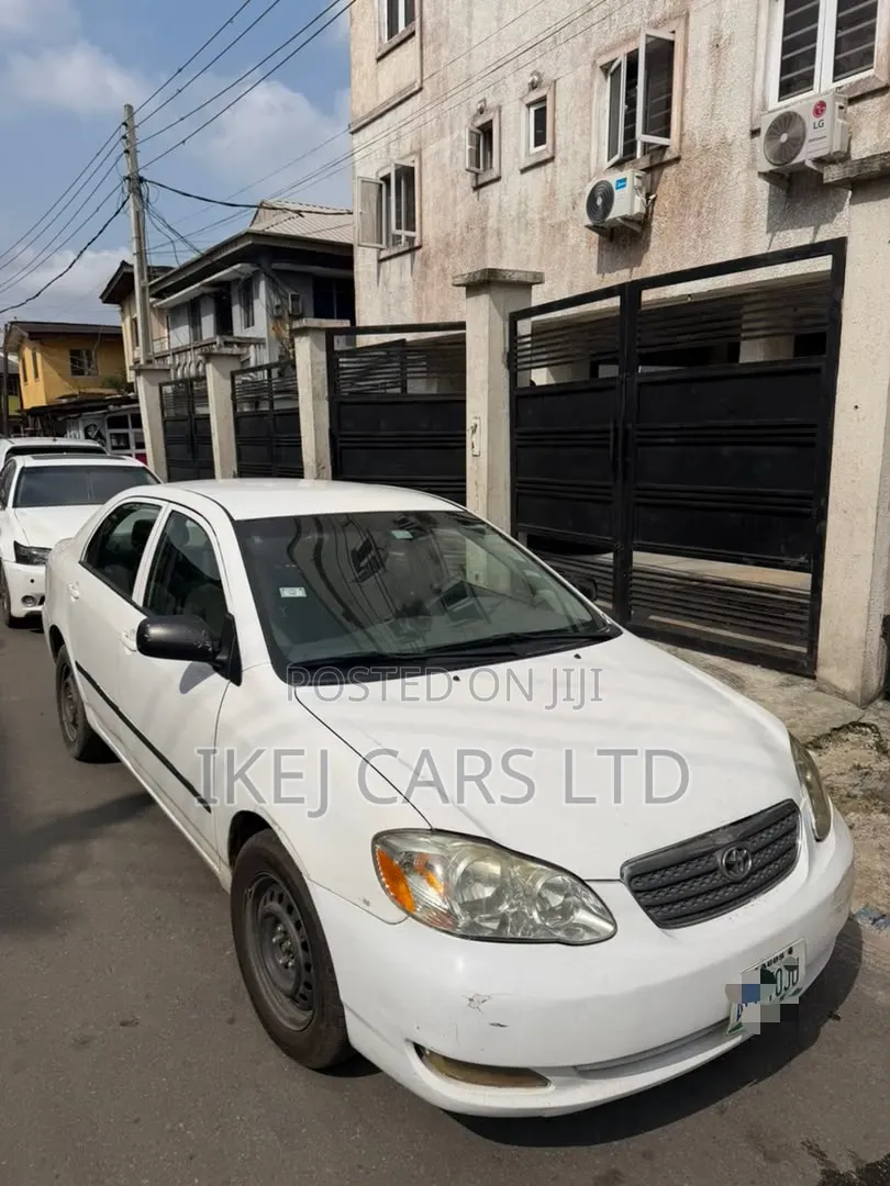 Toyota Corolla 2006 White