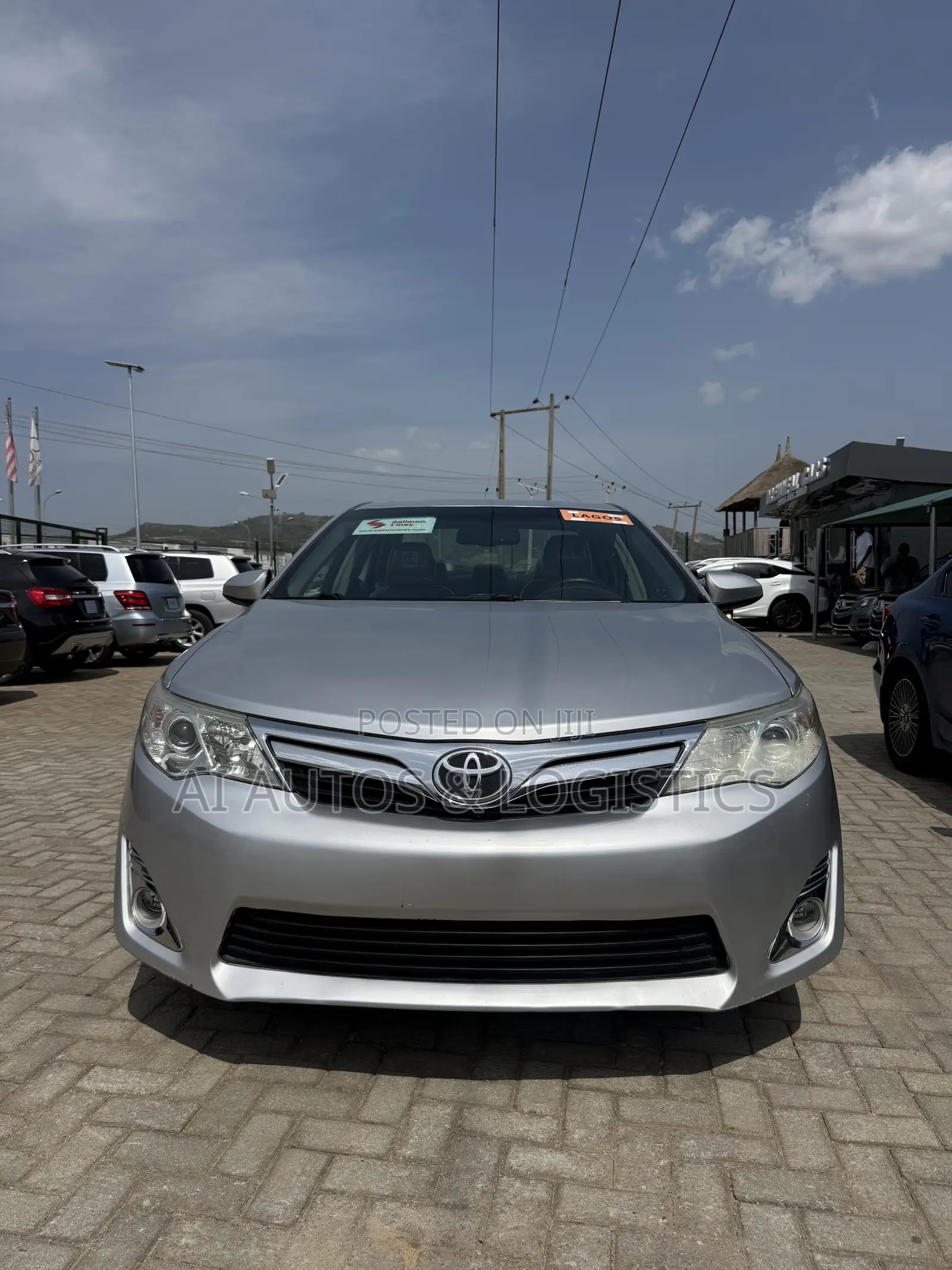 Toyota Camry XLE 4dr Sedan (2.5L 4cyl 6A) 2013 Silver
