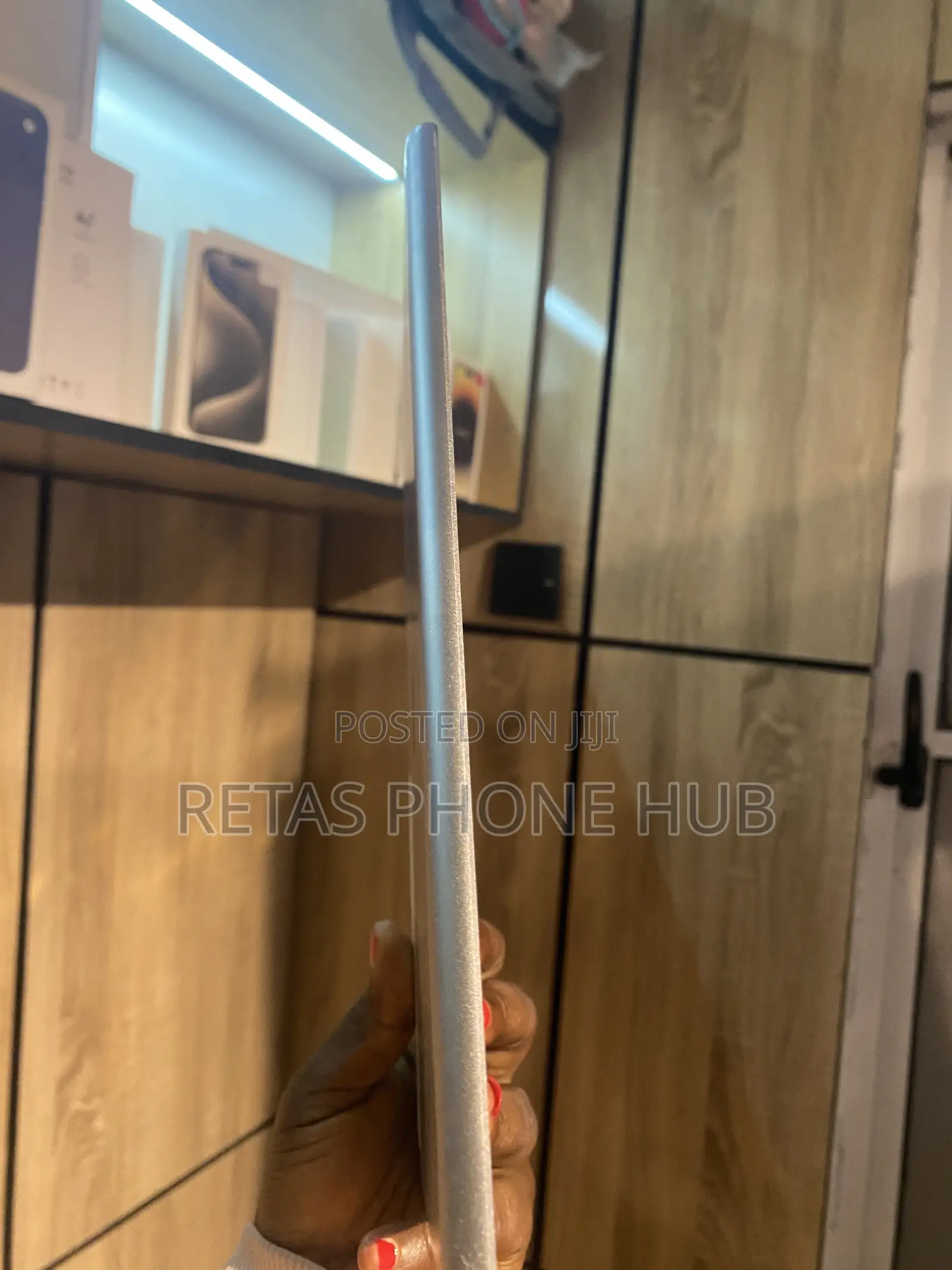 Apple iPad 9.7 64 GB Gray