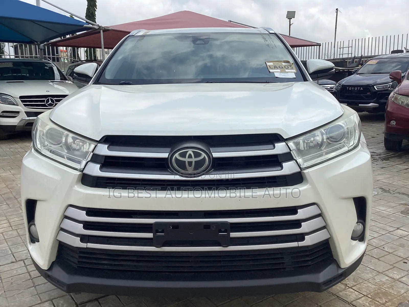 Toyota Highlander XLE 4x2 V6 (3.5L 6cyl 8A) 2017 White