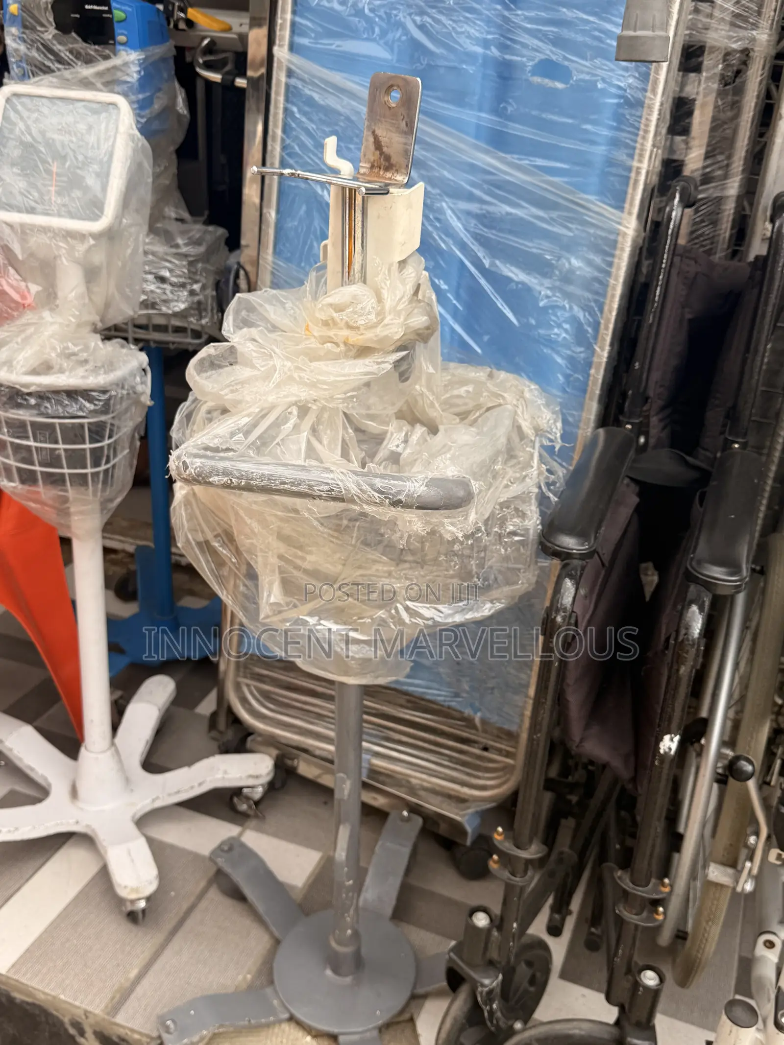 Patient Monitor Trolley Tokunbo
