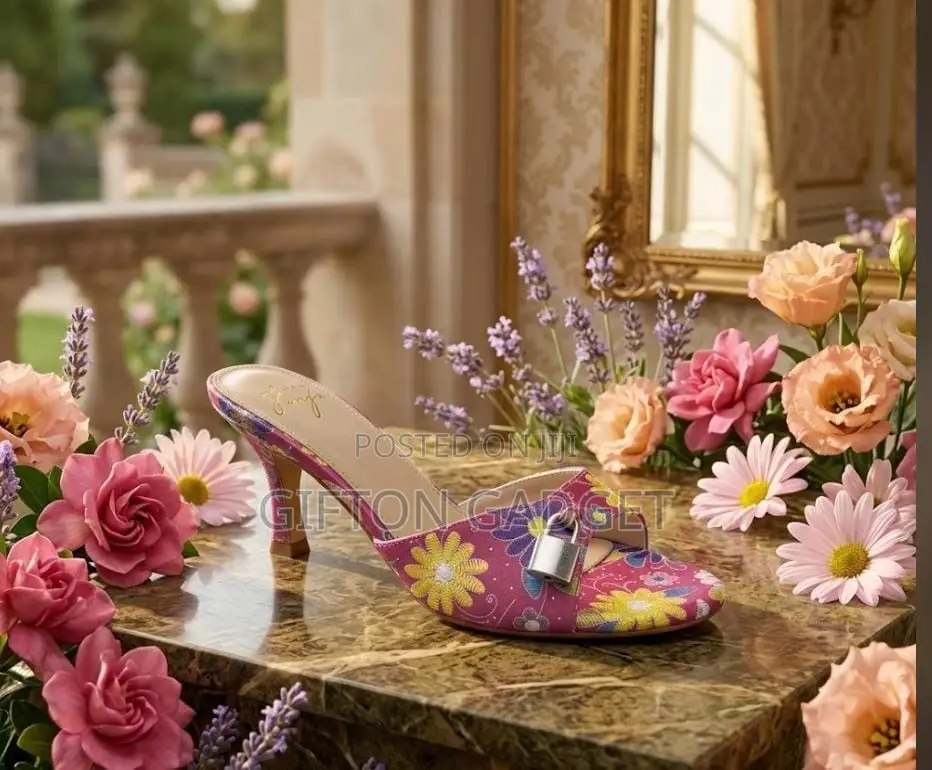 Floral Print Open-Toe Kitten Heel Mules With Padlock Accent –